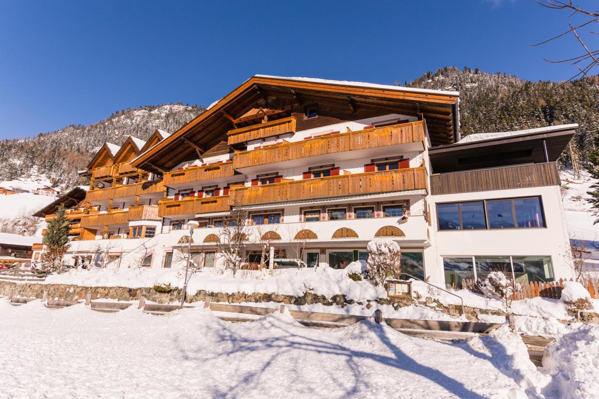 Hotel Alpenland Moso Eksteriør billede