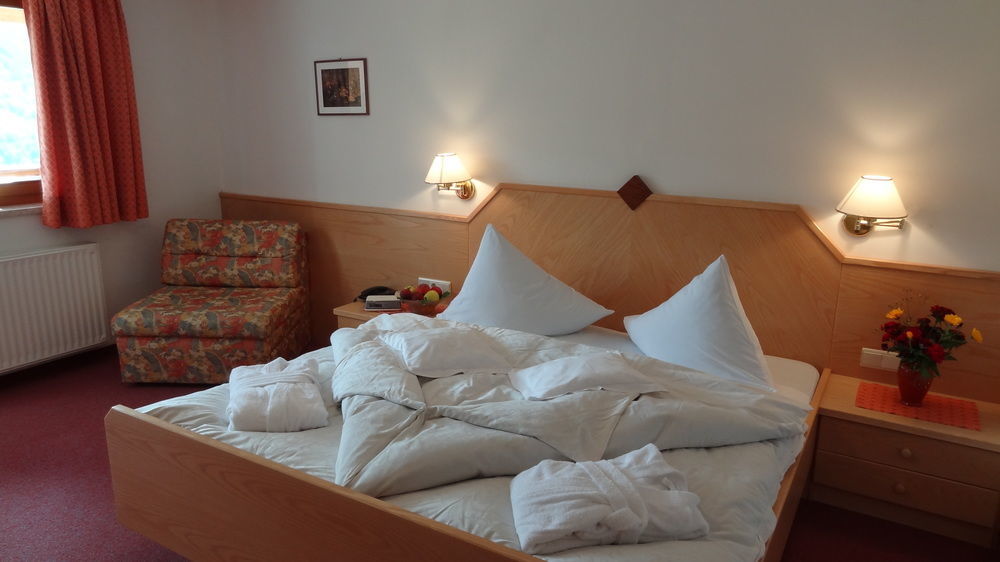 Hotel Alpenland Moso Eksteriør billede