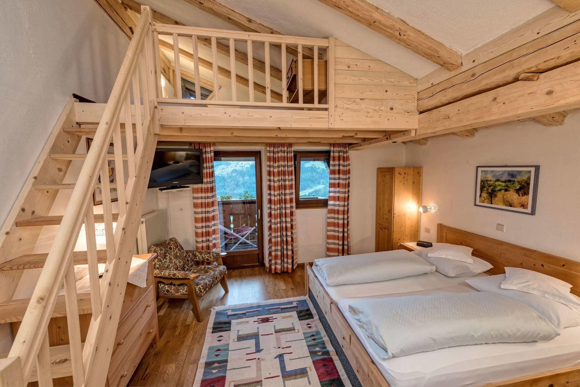 Hotel Alpenland Moso Eksteriør billede