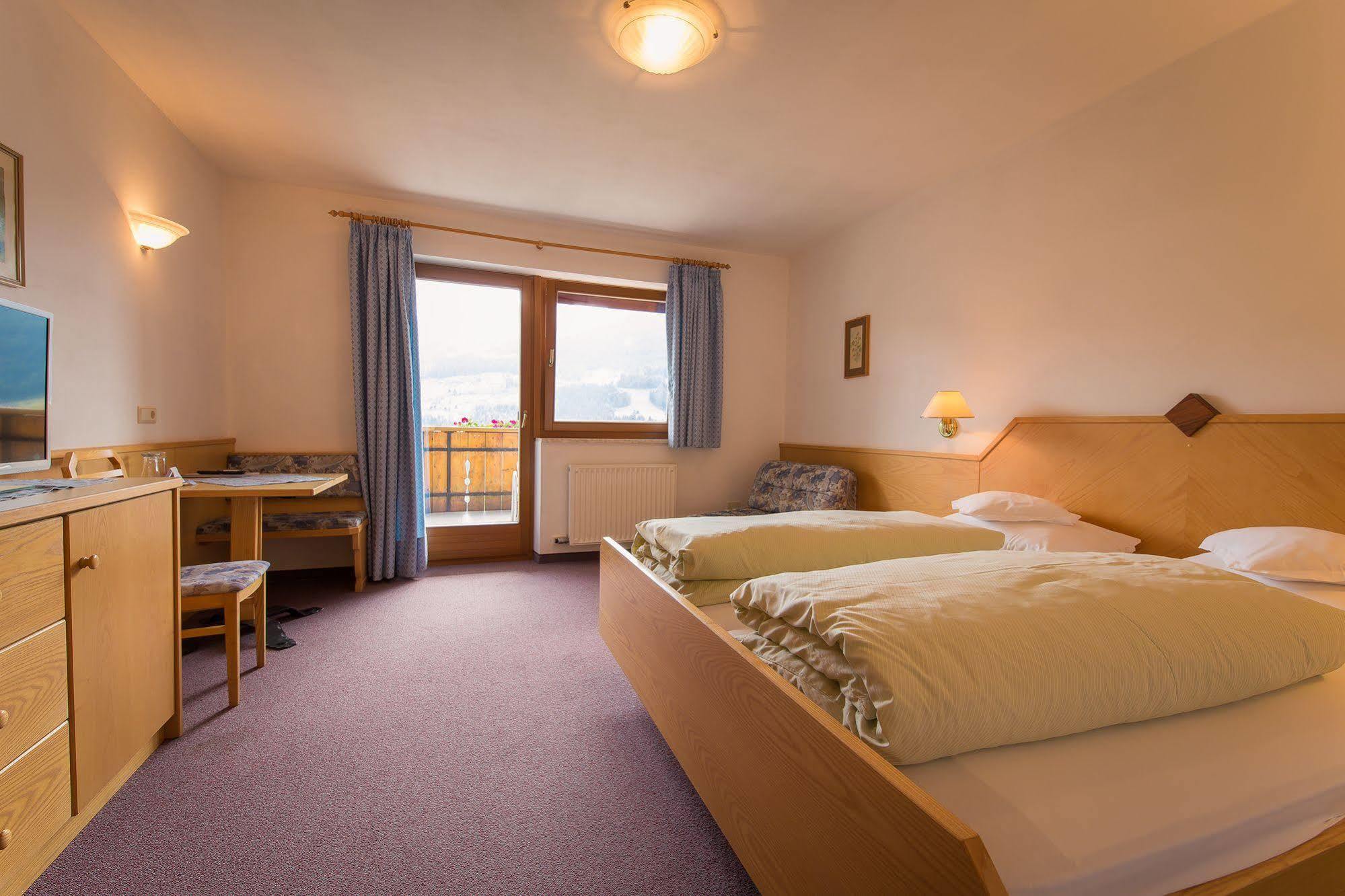 Hotel Alpenland Moso Eksteriør billede